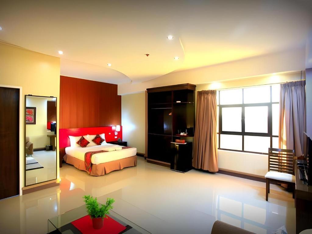 Big Daddy Hotel And Convention Center Butuan City Exterior photo