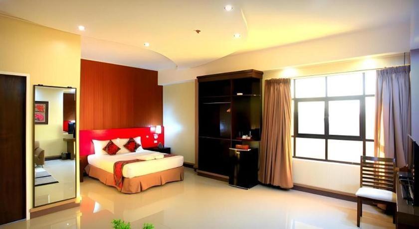 Big Daddy Hotel And Convention Center Butuan City Exterior photo